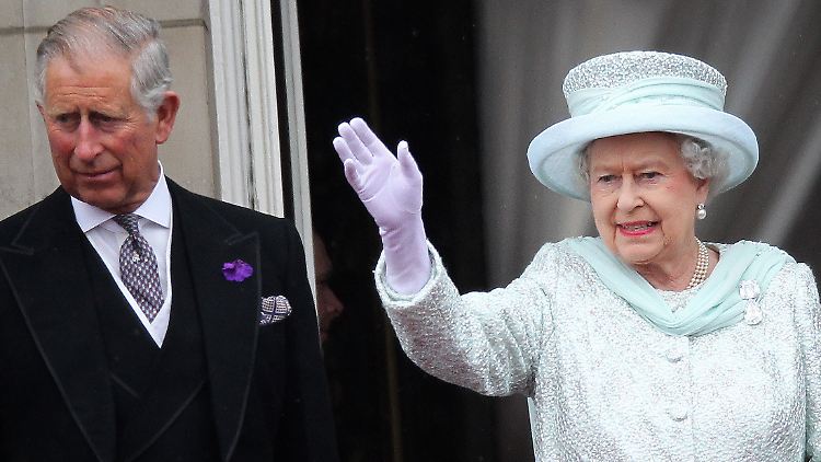 Sohnemann Charles macht Queen Elizabeth II. derzeit Freude.