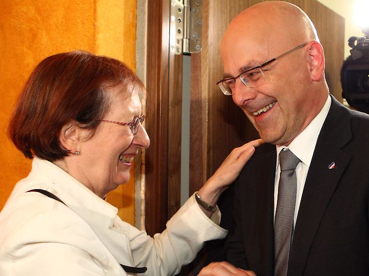 Heide Simonis und Torsten Albig. Der 49-Jährige soll der Nachfolger der 2005 nicht wiedergewählten SPD-Ministerpräsidentin werden.