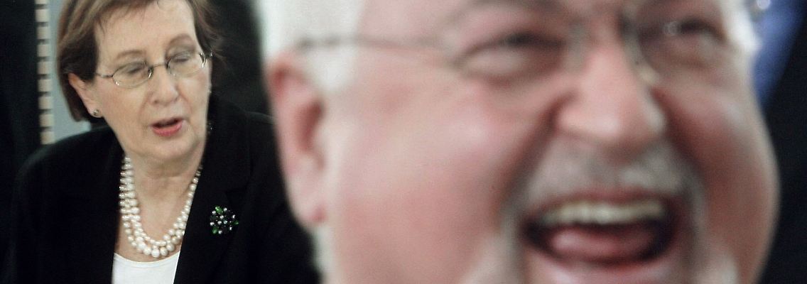 Heide-Mörder nennen sie den anonymen Abweichler, der Simonis 2005 die Stimme verweigerte. Deren CDU-Widersacher Carstensen zeigte damals Schadenfreude.