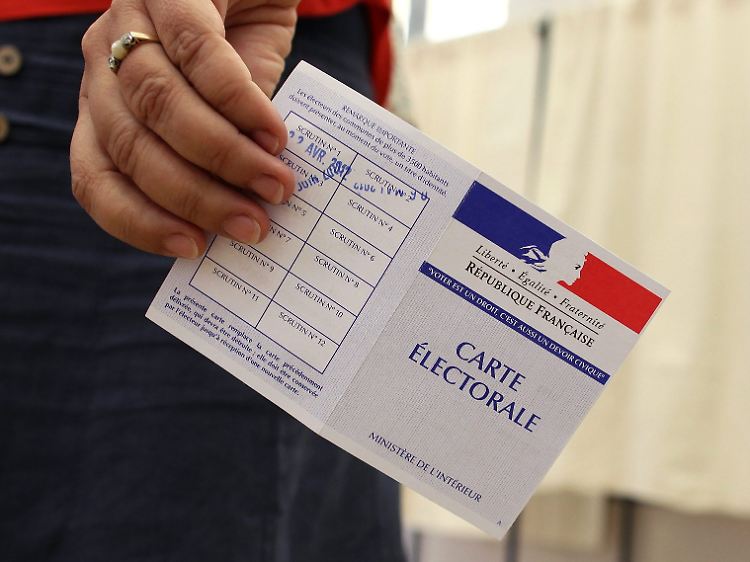 Hollandes Partei holt 29,4 Prozent der Stimmen. Vor fünf Jahren lagen die Sozialisten lediglich bei 24,7 Prozent.