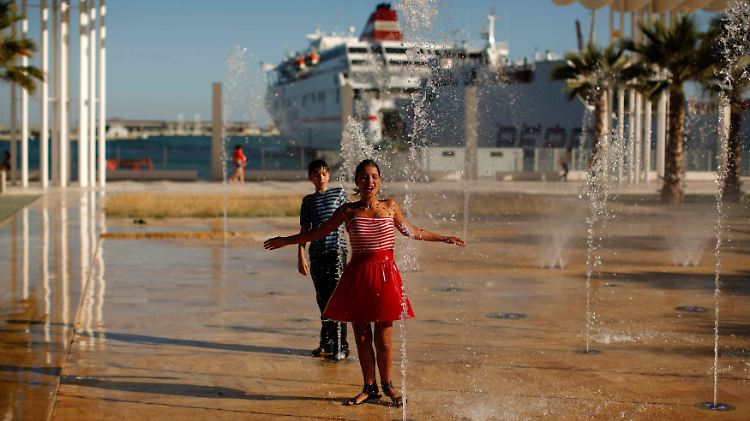 Wie ein warmer Regen: Für die spanischen Banken verspricht der Schritt zumindest ein Signal der Stabilität.