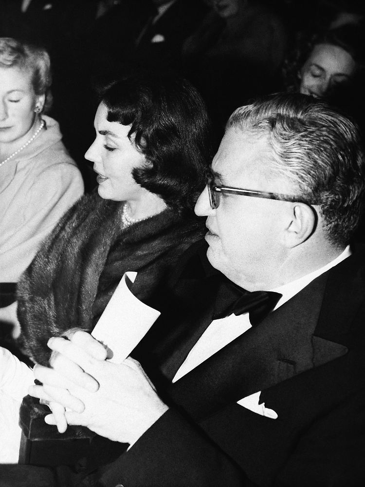 Jones und Selznick im Londoner St. James Theatre (Oktober 1951)