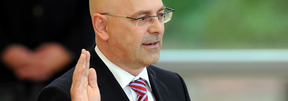 Albig übernimmt das Amt vom CDU-Politiker Peter Harry Carstensen.
