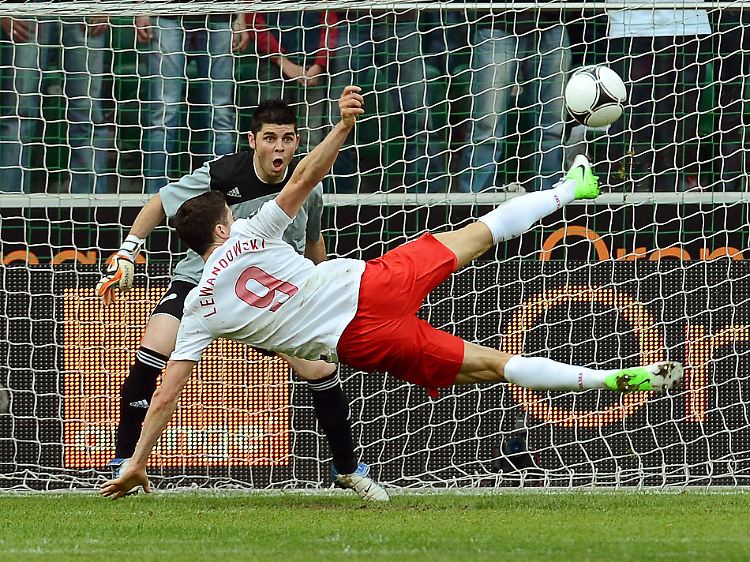 Lewandowski traf zwar im ersten Spiel, trotzdem enttäuschte die polnische Mannschaft gegen Griechenland.