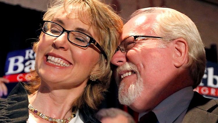 Giffords und der neue Kongressabgeordnete Barber.