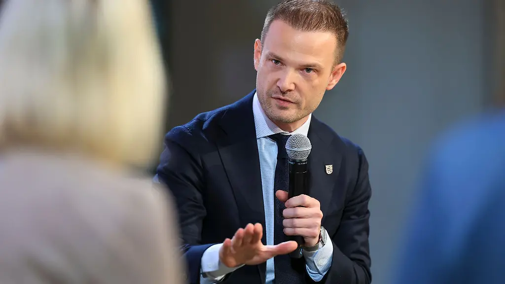 Thueringens-Staatskanzleichef-Stefan-Gruhner-CDU-wirft-der-AfD-Fraktion-Falschbehauptungen-zur-Arbeit-der-Landesregierung-vor