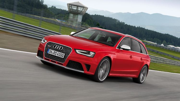Gutmütig lässt sich der RS4 durch die Kehren führen.