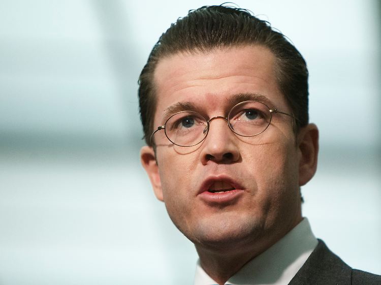 Guttenberg könnte sich Verhandlungen mit den Taliban vorstellen.