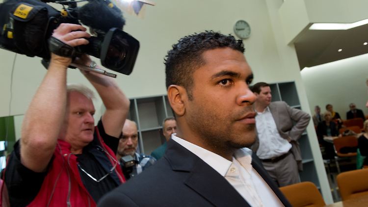 Breno besuchte die Spiele der Bayern zuletzt nur noch in Freizeitkleidung.