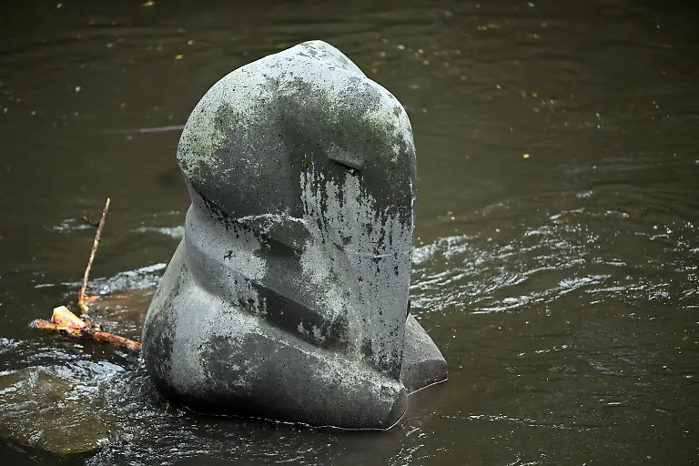 6b2728c273e4bac9576306e41d4438ff