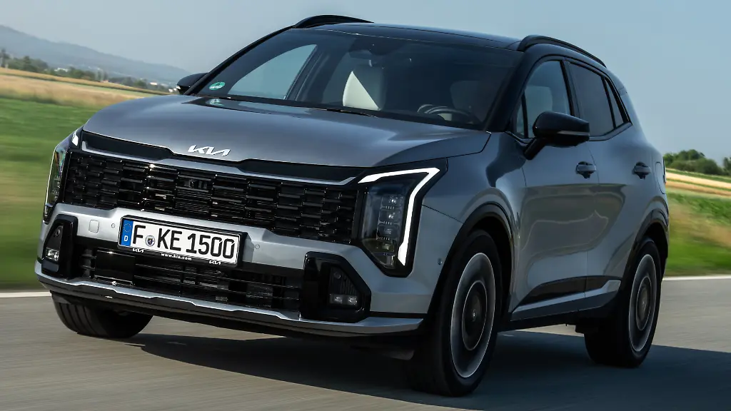 kia-new-sportage-gtline-my26-lunar-silver-dynamic-hires-008