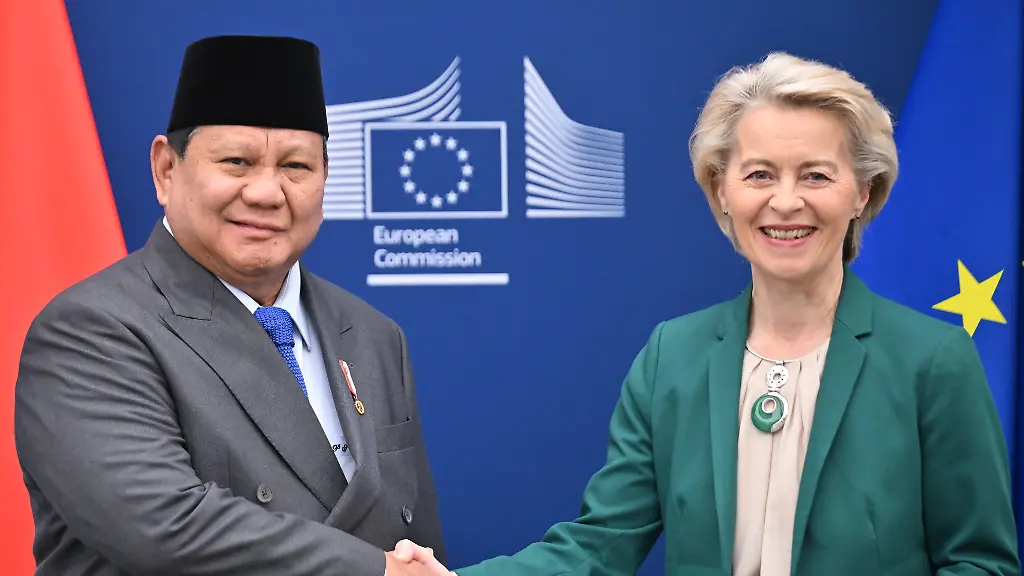 cf12d0142614a415d8dded75ac1d67ff