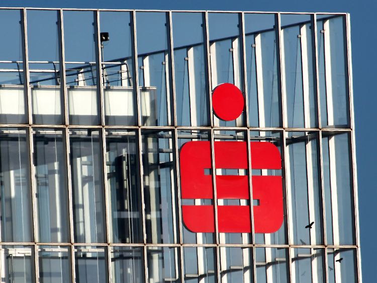 Verbraucherschützer und Politik kritisieren die Kreditwirtschaft seit längerem für zögerliche Konten- Angebote für jedermann.