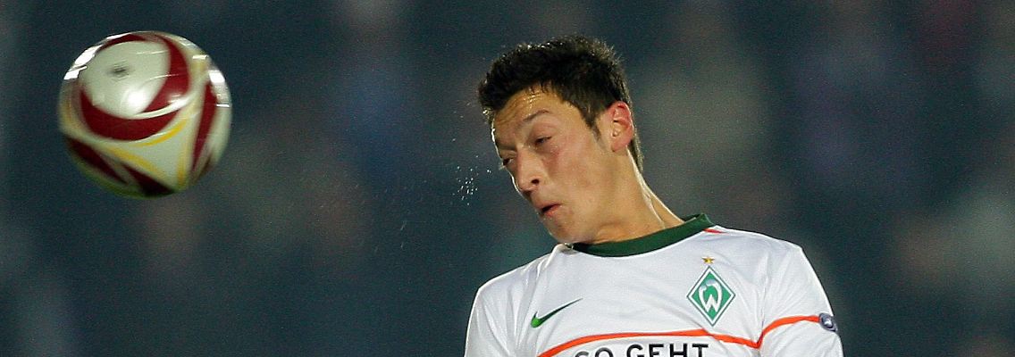 Schach hilft ihm auf dem Fußballplatz: Mesut Özil.