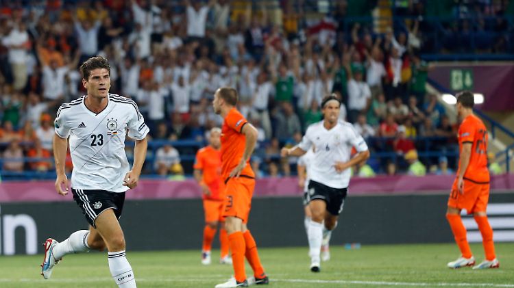 Stürmerjob erledigt: Mario Gomez (l.).