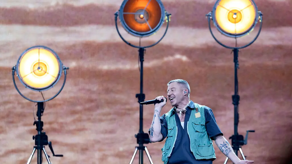 Unter-Beobachtung-Macklemore-soll-trotz-massiver-Kritik-beim-Deichbrand-Festival-auftreten