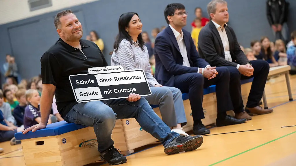 Die-Schweriner-Nordlichter-sind-die-69-Schule-in-MV-im-Netzwerk-Schule-ohne-Rassismus-Schule-mit-Courage