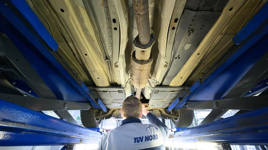 Die-meisten-Menschen-haben-mit-dem-TUeV-vor-allem-bei-der-Hauptuntersuchung-von-Fahrzeugen-zu-tun