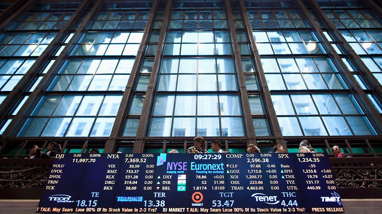 Besucher auf dem Balkon der New York Stock Exchange.