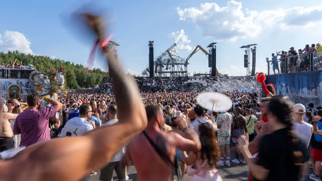 2922cc7233cb3d4cc90dcee57371afef