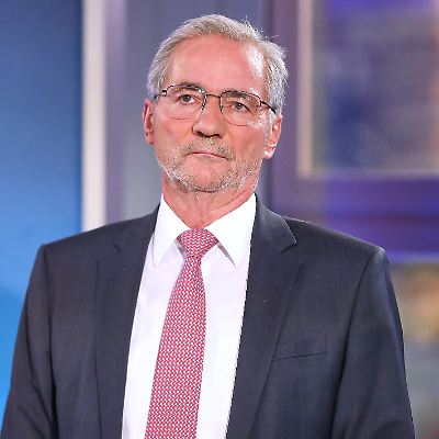 Privatier mit vielen Fragen: Ex-SPD-Chef Platzeck verteidigt ...