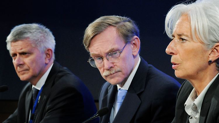 Deutschland habe keine andere Wahl, als sein Gewicht als Europas führende Wirtschaftsmacht einzusetzen, sagt Robert Zoellick (M.).