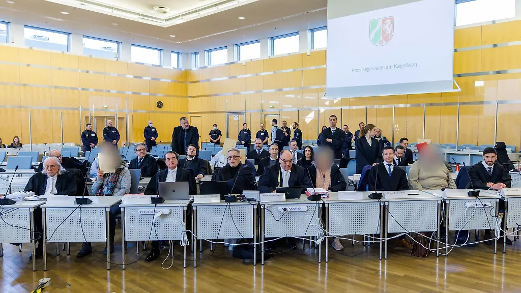 Internationaler-Drogenschmuggel-wird-vom-Landgericht-Wuppertal-mit-langen-Haftstrafen-fuer-sieben-Angeklagte-geahndet