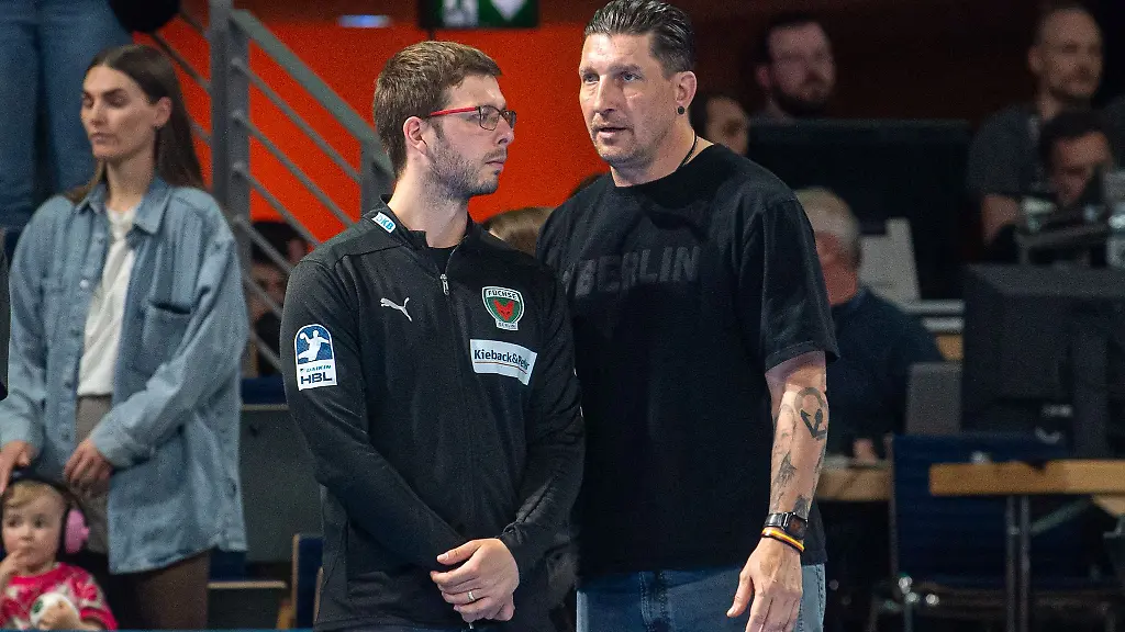 Die-sportliche-Fuechse-Leitung-Trainer-Jaron-Siewert-l