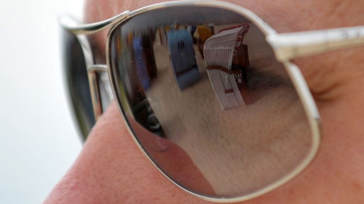 Beim Kauf einer Sonnenbrille sollte auch der tatsächliche Schutz berücksichtigt werden.