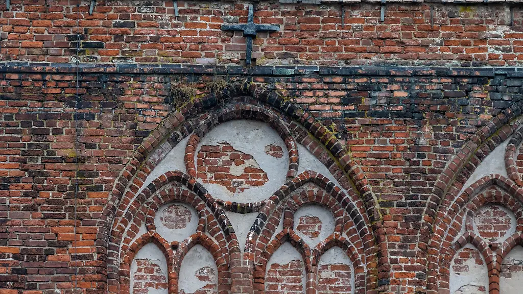 Fuer-die-Sanierung-beider-Tuerme-der-St-Nikolai-Kirche-waeren-eigentlich-6-9-Millionen-Euro-notwendig