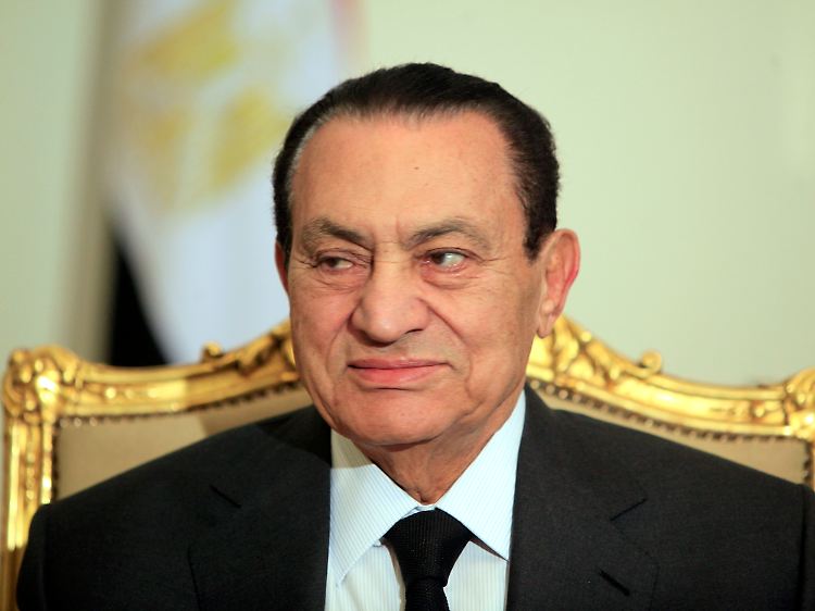 Seine Zeit sollte doch eigentlich vorbei sein. Jetzt fürchten die Ägypter, dass die Gefolgsleute von Mubarak erneut alle Macht an sich reißen.