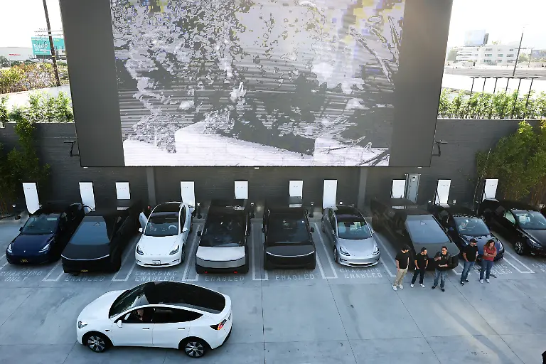 AFP-20250722-67F37WN-v1-HighRes-UsBusinessTeslaDiner