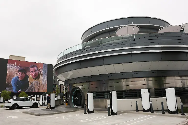 AFP-20250721-67EJ3UH-v2-HighRes-UsBusinessTeslaDiner