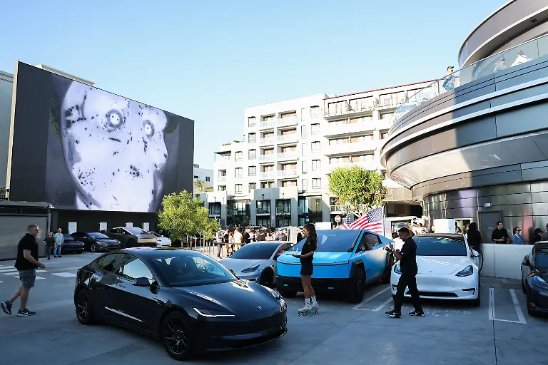 AFP-20250722-67F37X6-v1-HighRes-UsBusinessTeslaDiner