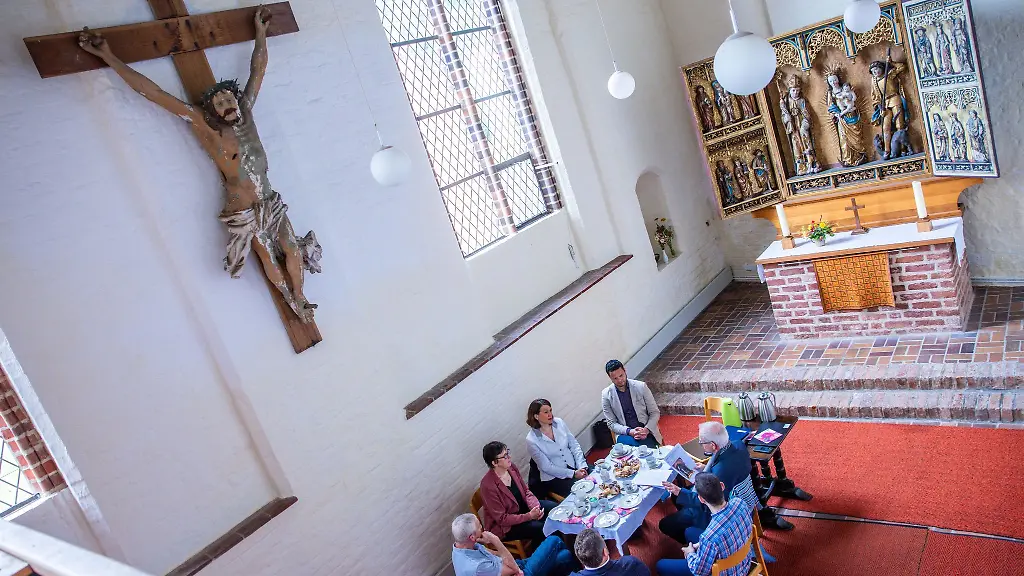 Auftakt-der-Stiftungstour-in-der-Wismarer-Heiligen-Geist-Kirche-mit-der-Orgelstiftung-St-Georgen