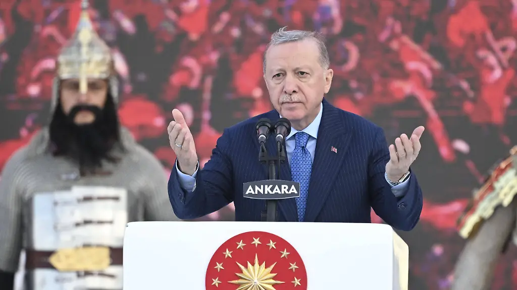 ef98024365ba5bb06b62a58465d26cca