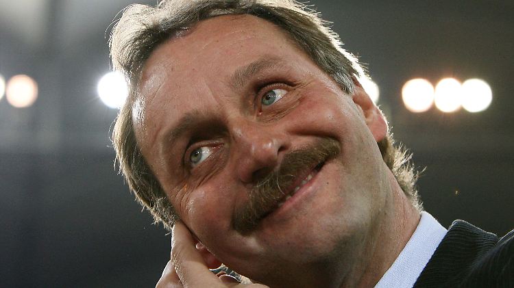 Trainer-Coup: Zweitligist VfL Bochum hat Peter Neururer zurückgeholt. 