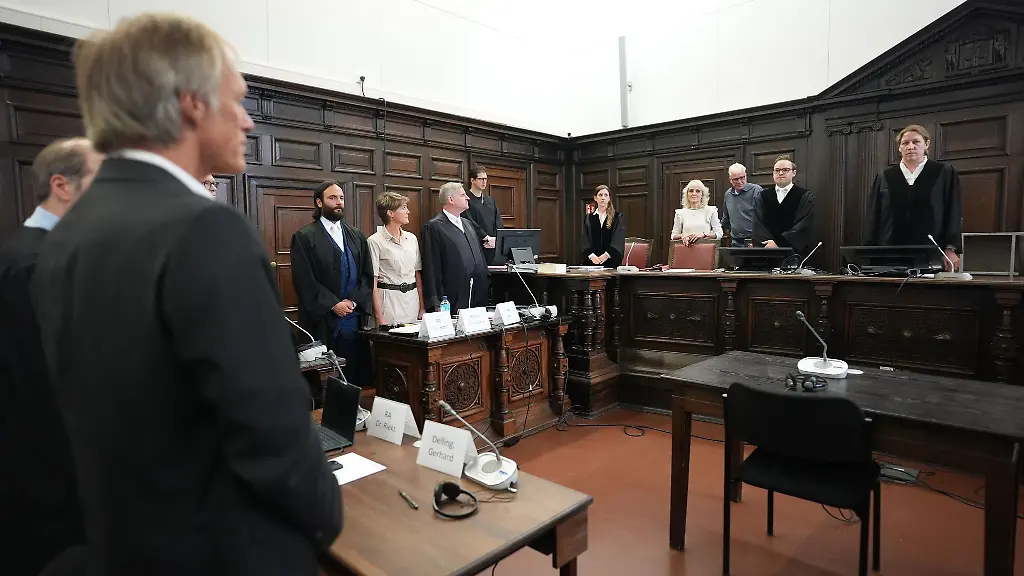 Die-Strafkammer-muss-am-dritten-Verhandlungstag-entscheiden-ob-der-Prozess-auf-Antrag-der-Verteidigung-ausgesetzt-wird