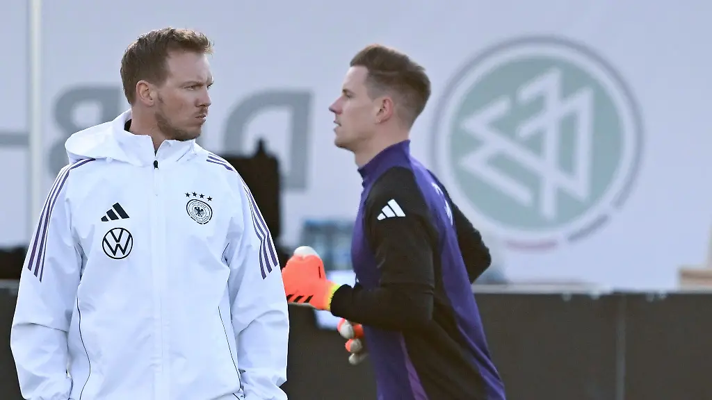 Ernste-Miene-Julian-Nagelsmann-hat-Sorgen-auf-der-Torhueterposition