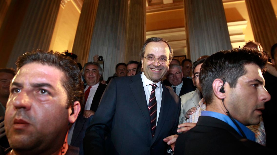 2012-06-17T202437Z_01_KAR24_RTRMDNP_3_GREECE-ELECTION.JPG9211642271405064525.jpg