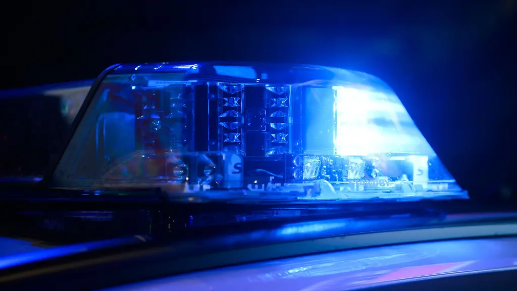 Die-Polizei-steht-nach-einem-naechtlichen-Brand-vor-vielen-offenen-Fragen