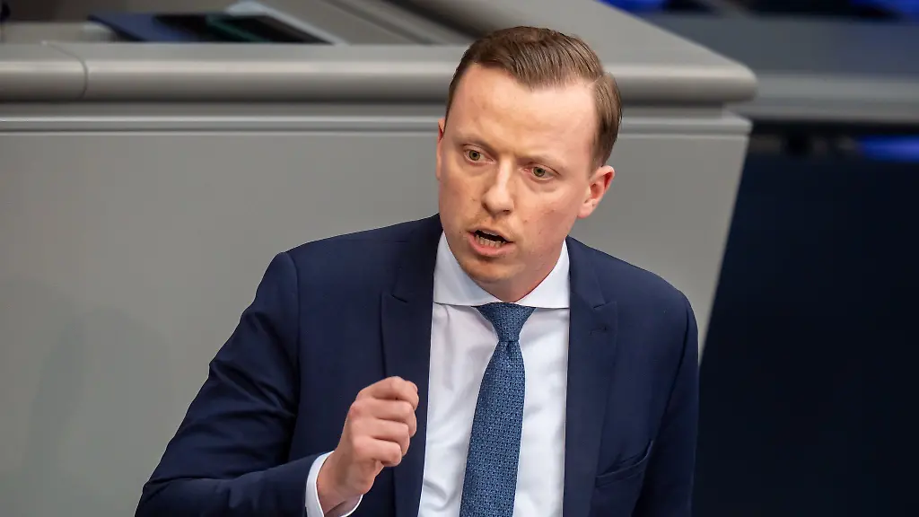 Der-SPD-Aussenpolitiker-Ahmetovic-nimmt-in-der-Debatte-ueber-eine-Anerkennung-Palaestinas-eine-andere-Position-ein-als-die-Bundesregierung