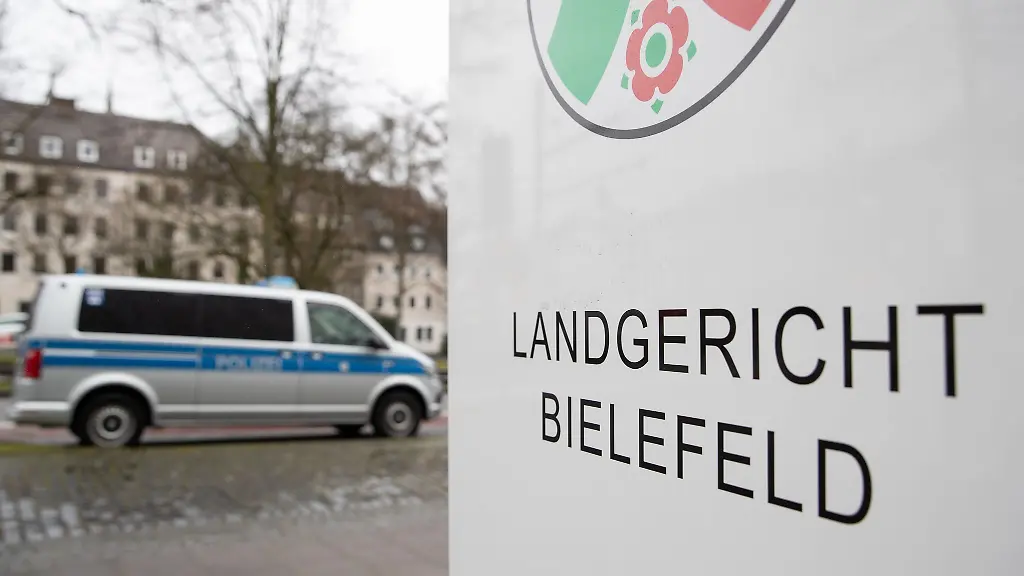 Ab-Dienstag-steht-vor-dem-Landgericht-Bielefeld-ein-60-Jaehriger-wegen-Beihilfe-zum-Totschlag-Es-geht-um-den-Tod-seiner-Eltern