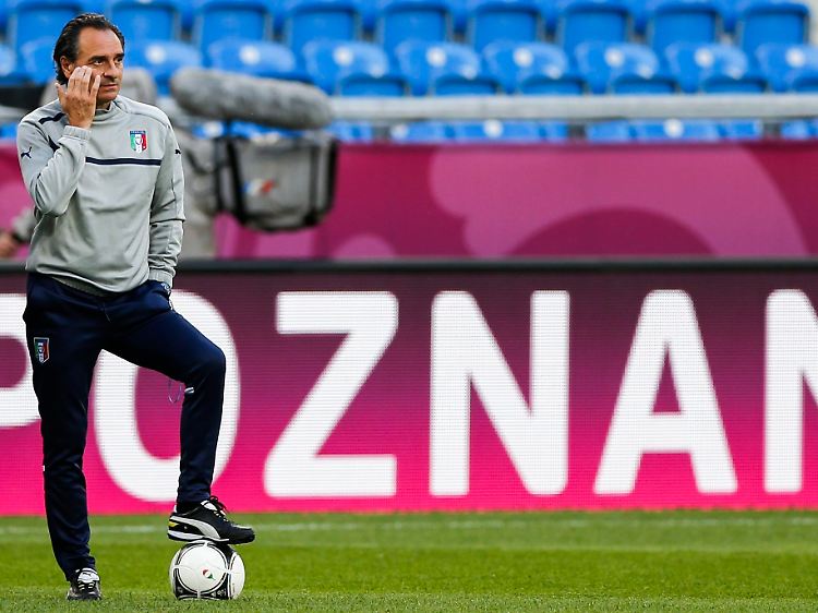 Hält nichts von Verschwörungstheorien: Italien-Coach Prandelli.