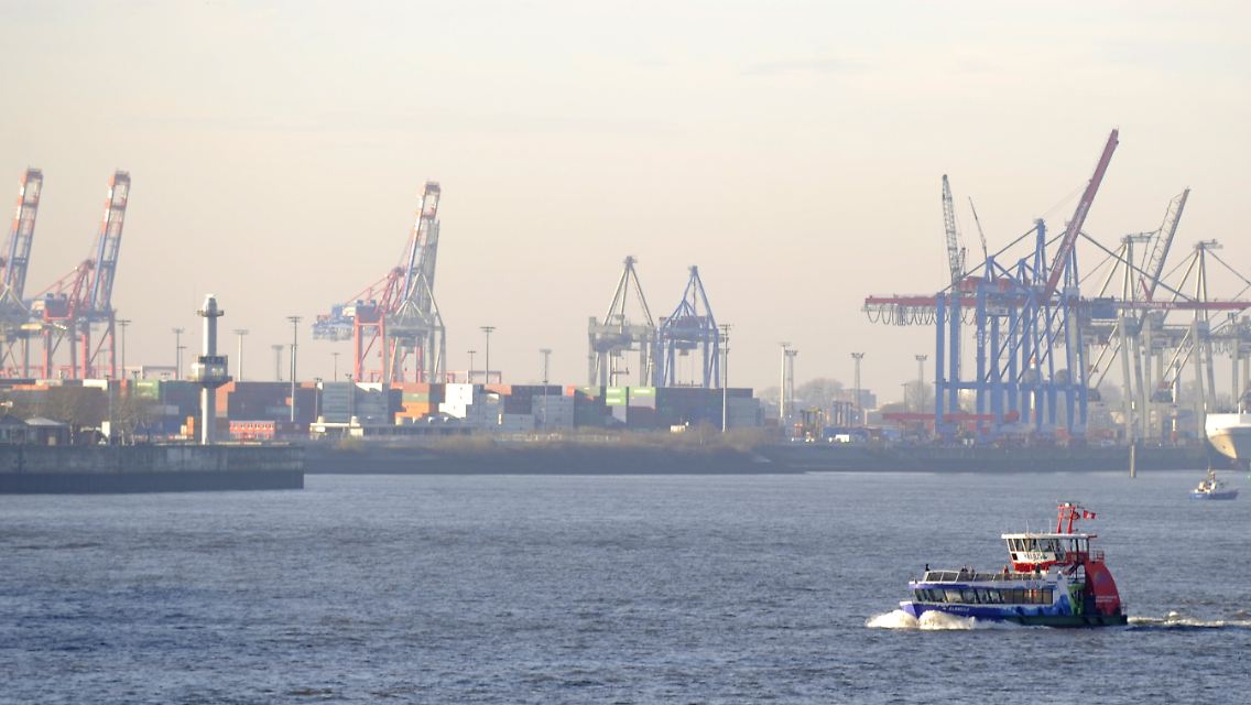 Im Hamburger Hafen.