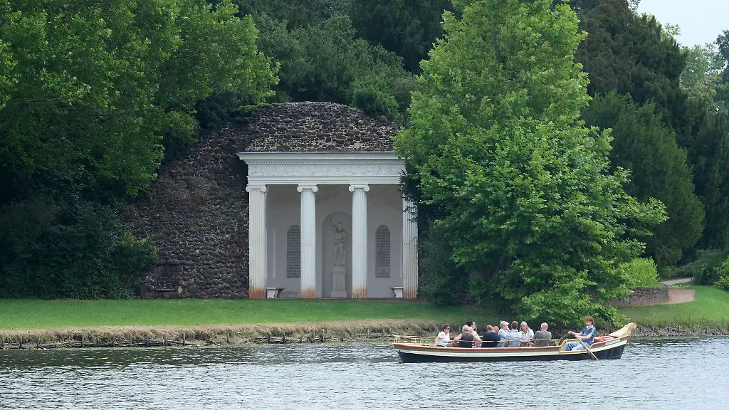 Kein-Tempel-sondern-angelegt-als-Vulkan