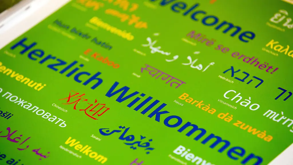 Rund-27-Prozent-der-Menschen-mit-Migrationshintergrund-in-NRW-sprechen-zu-Hause-ausschliesslich-Deutsch