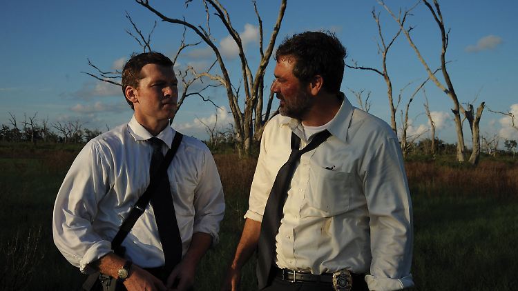 Mike (Sam Worthington) und Brian (Jeffrey Dean Morgan) überzeugen als ungleiches Polizistenduo.