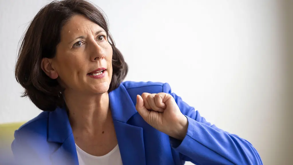 Wohnen-Bildung-medizinische-Versorgung-Kommunen-auch-dafuer-will-sich-FDP-Spitzenkandidatin-Schmitt-im-Landtagswahlkampf-einsetzen