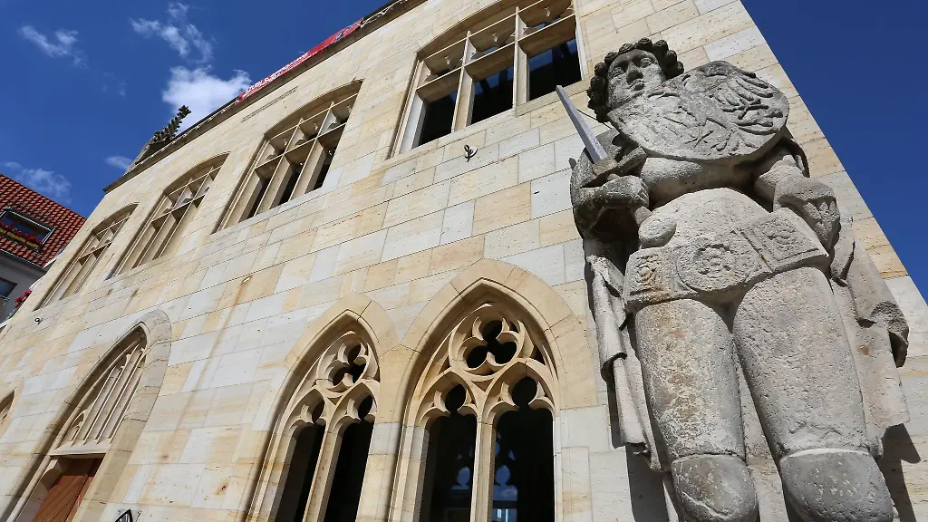 Die-Arbeit-der-Verwaltung-war-nicht-beeintraechtigt-allein-der-Online-Auftritt-der-Stadt-Halberstadt-und-anderer-Staedte-und-Landkreise